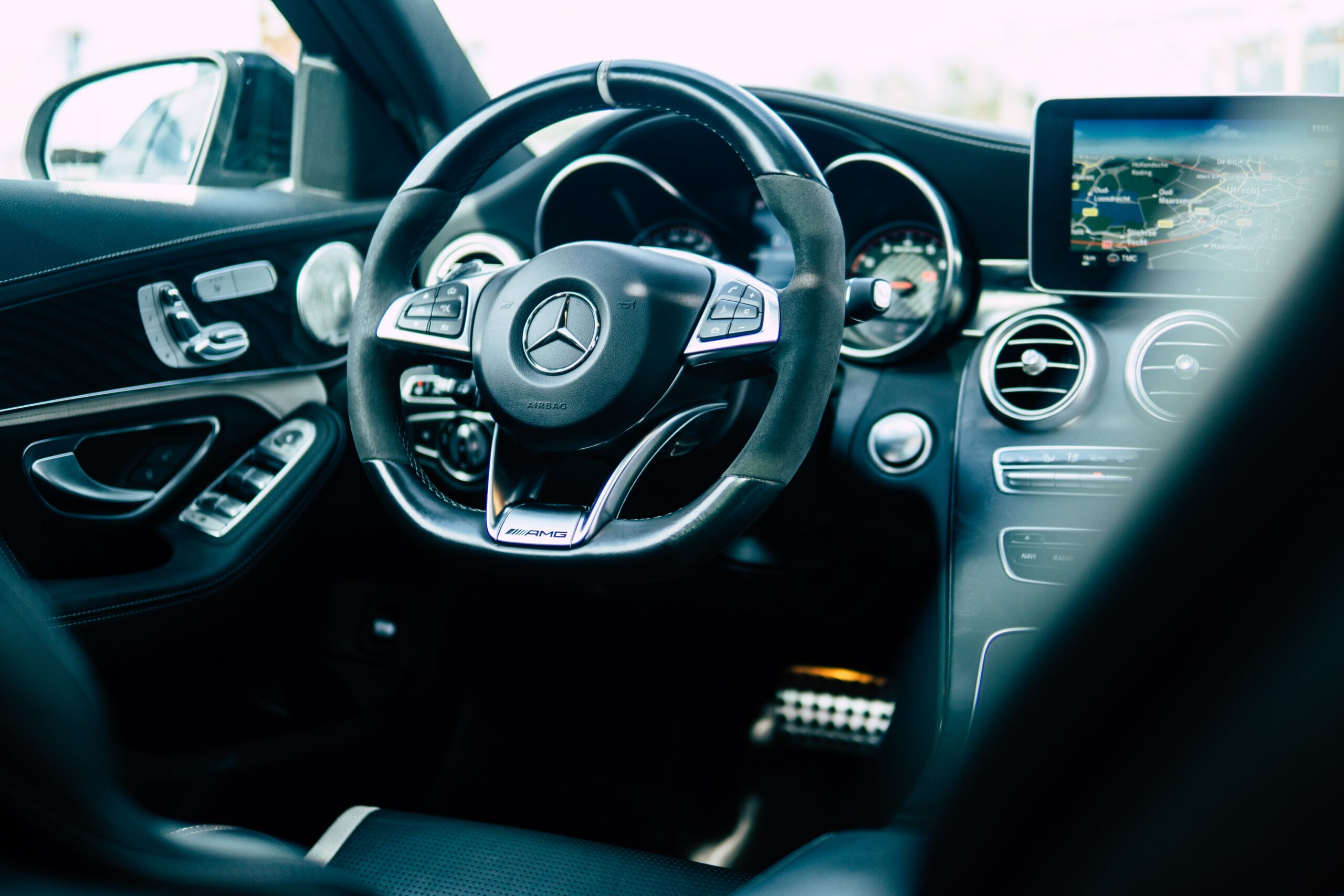 noleggio con conducente driver Avada Car Dealer News